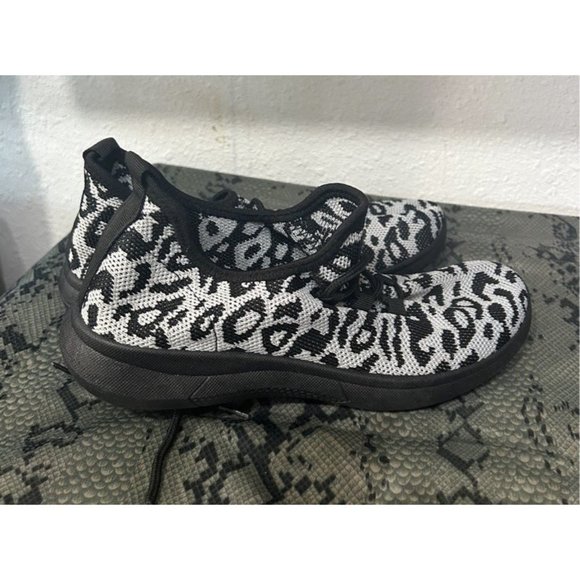 Blue Green Egg Skin Dragon Pattern Print Black Sneaker Shoes For Men Women